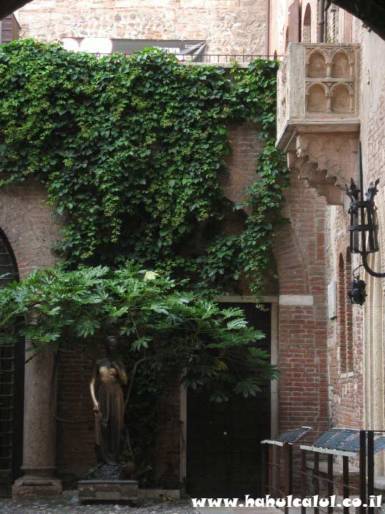 29216_405219451029_8068369_n